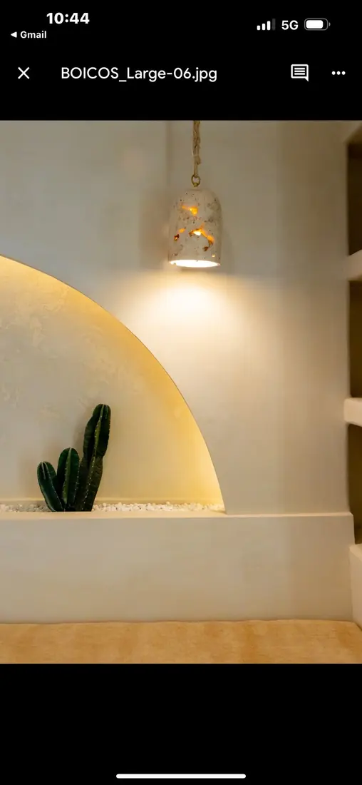 Arched niche with feature wall light